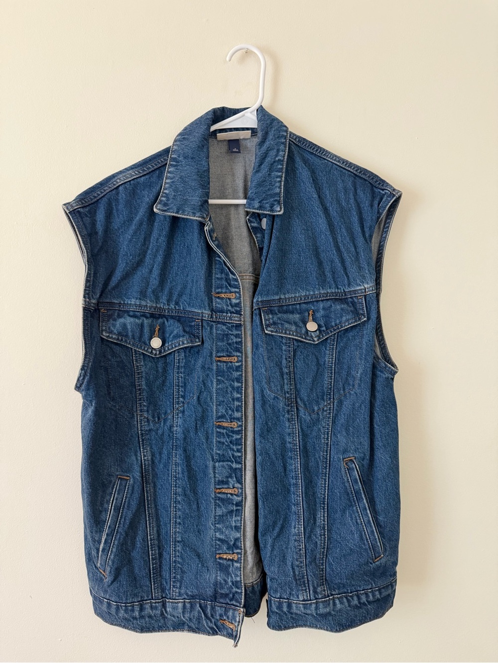 Universal Thread Blue Denim Sleeveless Jacket Vest